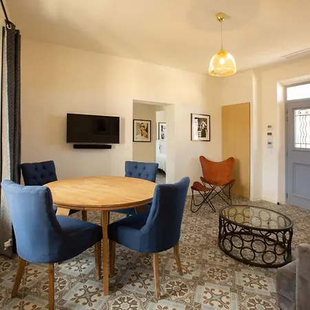 Schicke Und Moderne Im Stadtzentrum By Interhome דירה